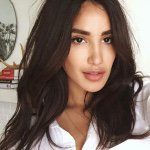 @helloitsroxie's profile picture on influence.co