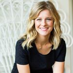 @rebekahlyons's profile picture on influence.co