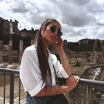 @lorenariitano's profile picture on influence.co