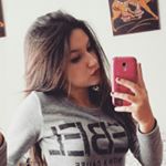 @marinacaaveras's profile picture on influence.co