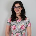 @wellwithrisha's profile picture on influence.co