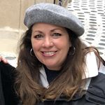 @julie_hosler's profile picture on influence.co