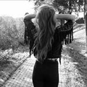 @reallovelyblog's profile picture on influence.co