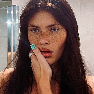 @julieonarheim's profile picture on influence.co