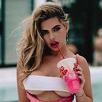 @meganbartonhanson_'s profile picture on influence.co