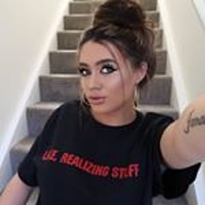 @naomi_lisaa's profile picture on influence.co