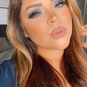 @cristinaglams's profile picture on influence.co