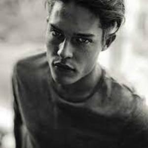 @gtuyuyt's profile picture on influence.co