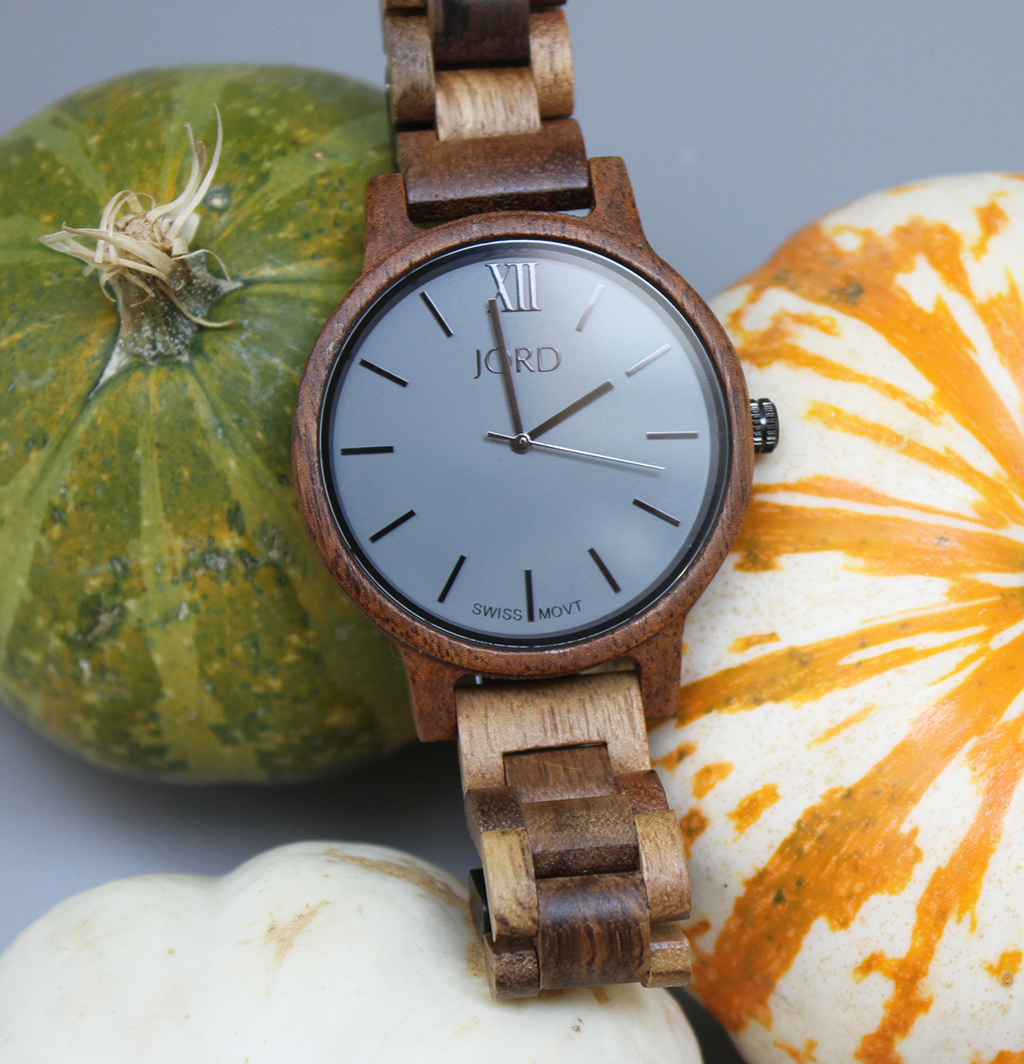 @ohsolovely_blog's cover photo for 'JORD wood watch with ash grey face and Koa band'