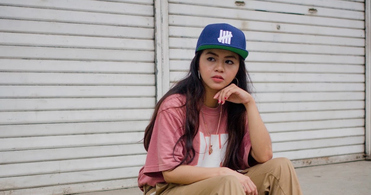 @evaaguspina's cover photo for 'Borrowed from the boys'