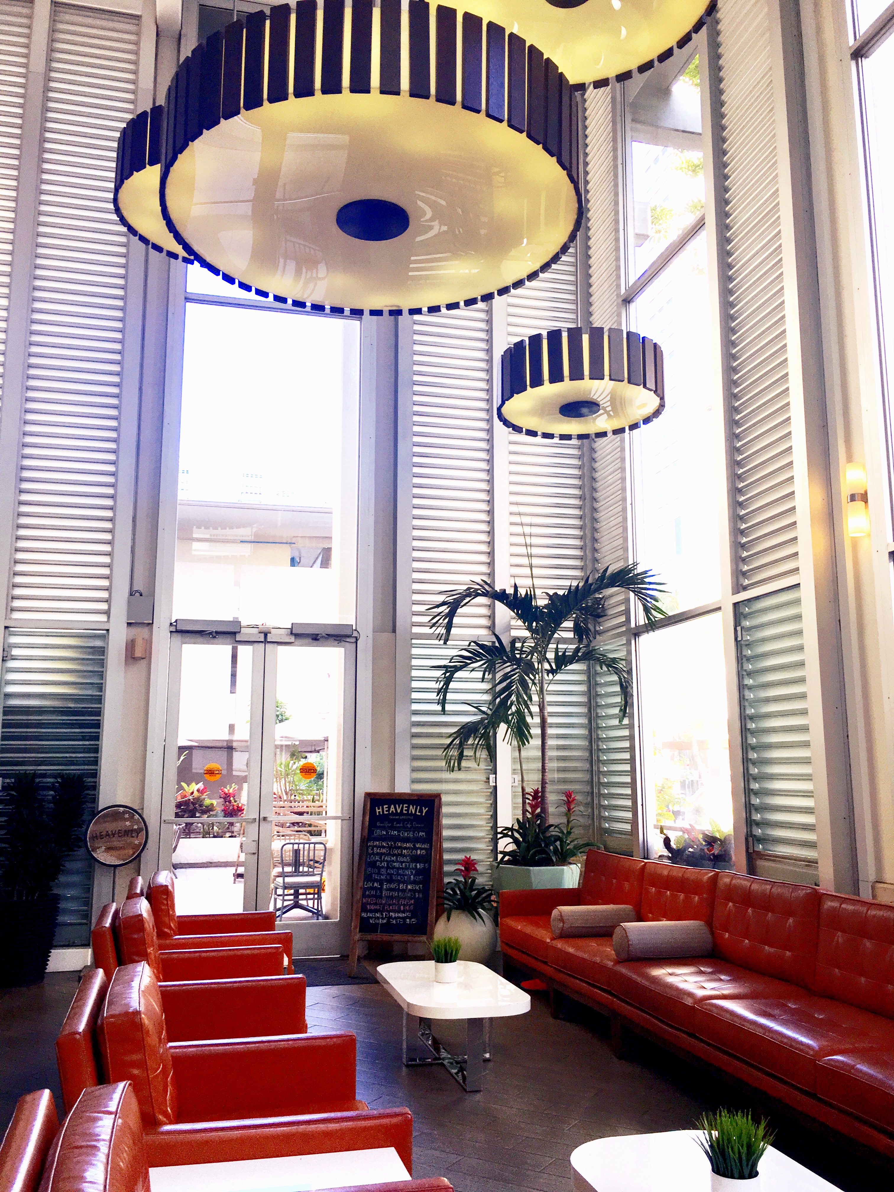 @eatwellexploreoften's cover photo for 'HOTEL FEATURE: The Shoreline Hotel Waikiki - Eat Well, Explore Often'