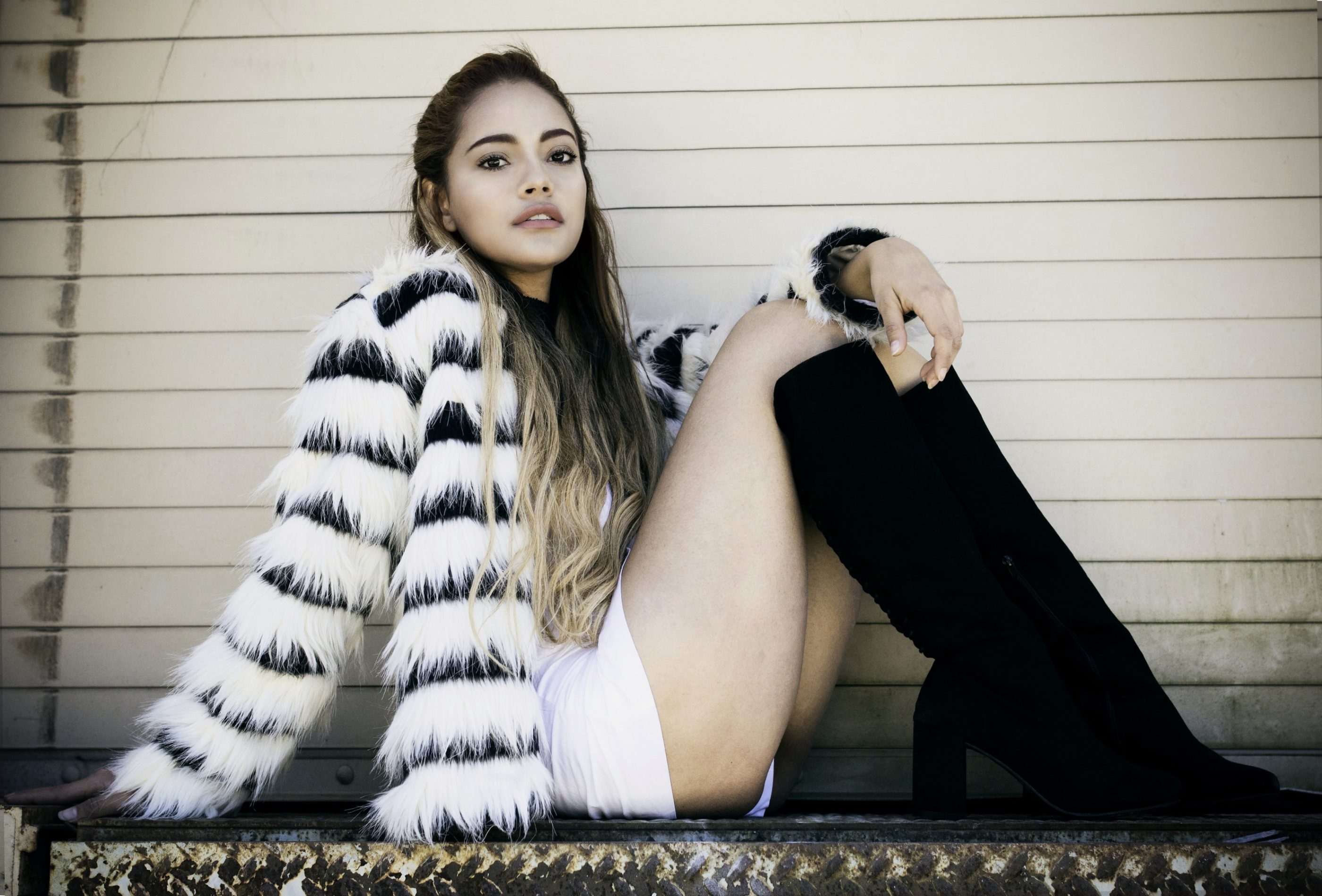 @priscillaeslo's cover photo for 'Make Me Chic: Learn how this online store can help fashion addicts'