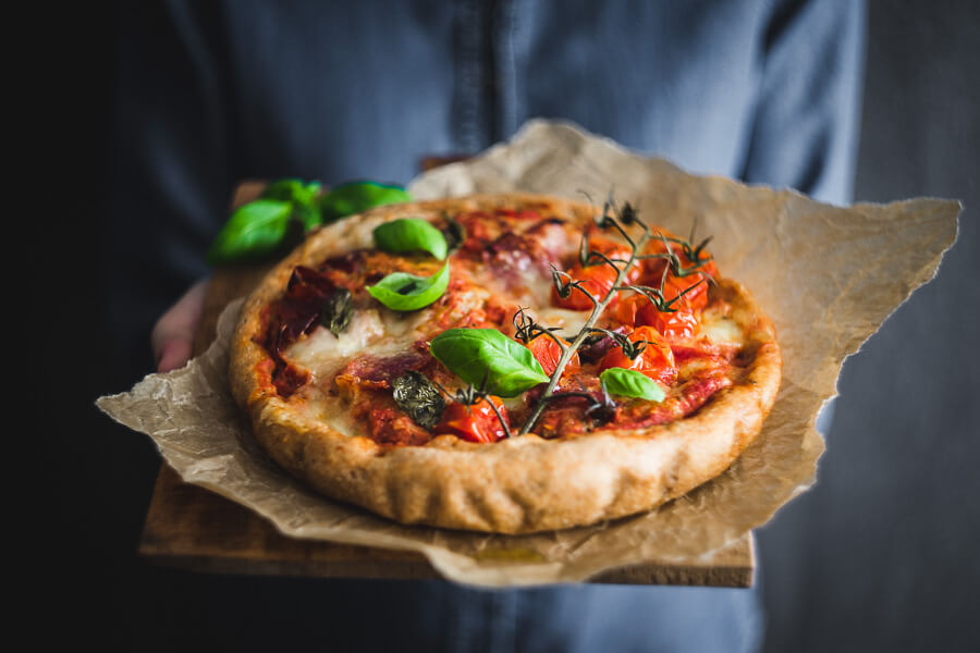 @lenivakucharka's cover photo for 'Slaný koláč s mozzarellou - Recept s remoskou - Lenivá Kuchárka'