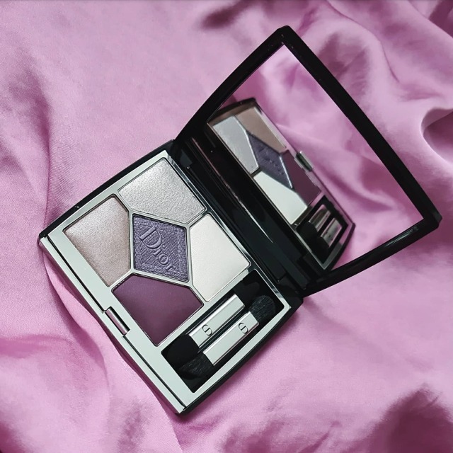 @natje_9999's cover photo for 'Freeviews'